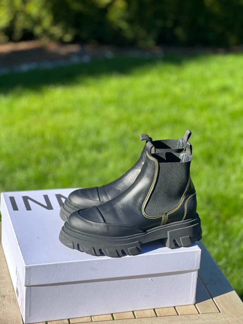 GANNI Black Chelsea Boots with yellow green Stitching Size 9 in Original box